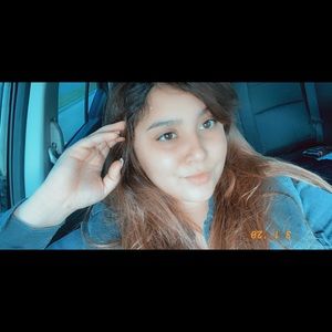 Meet your Posher, Chahinez